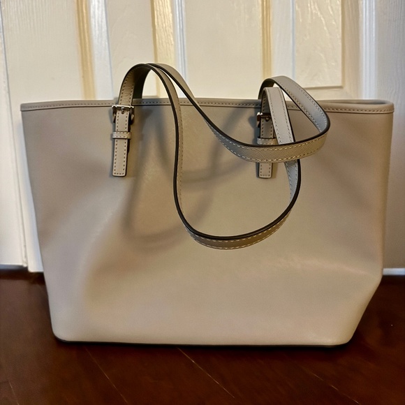 NWOT Michael Kors Zippered Tote - Picture 2 of 9